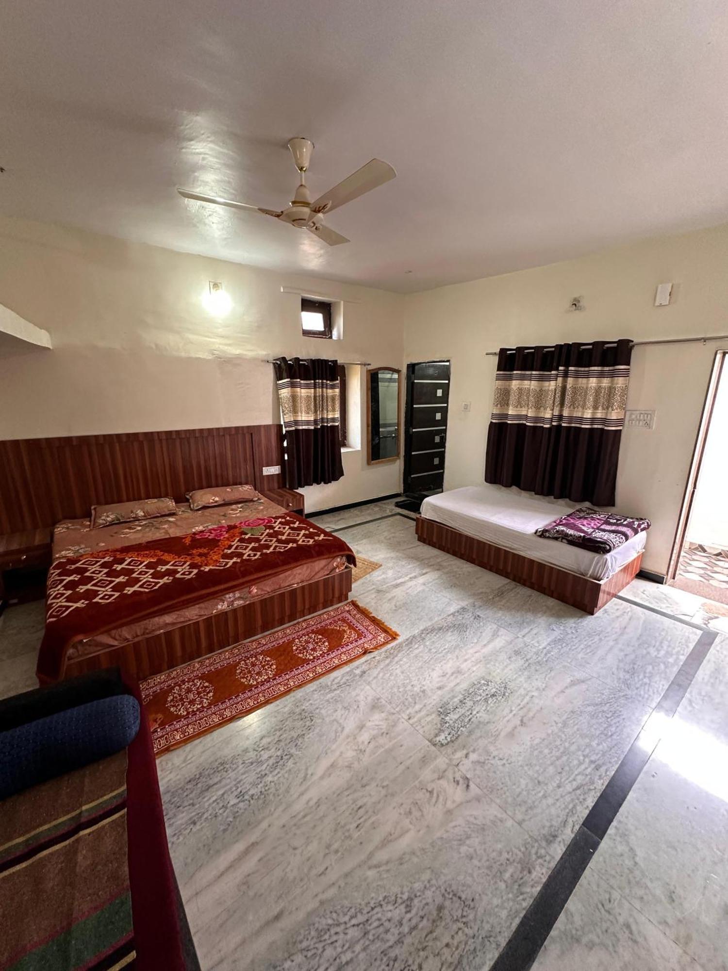 Laxmanji Villas Abu Zewnętrze zdjęcie