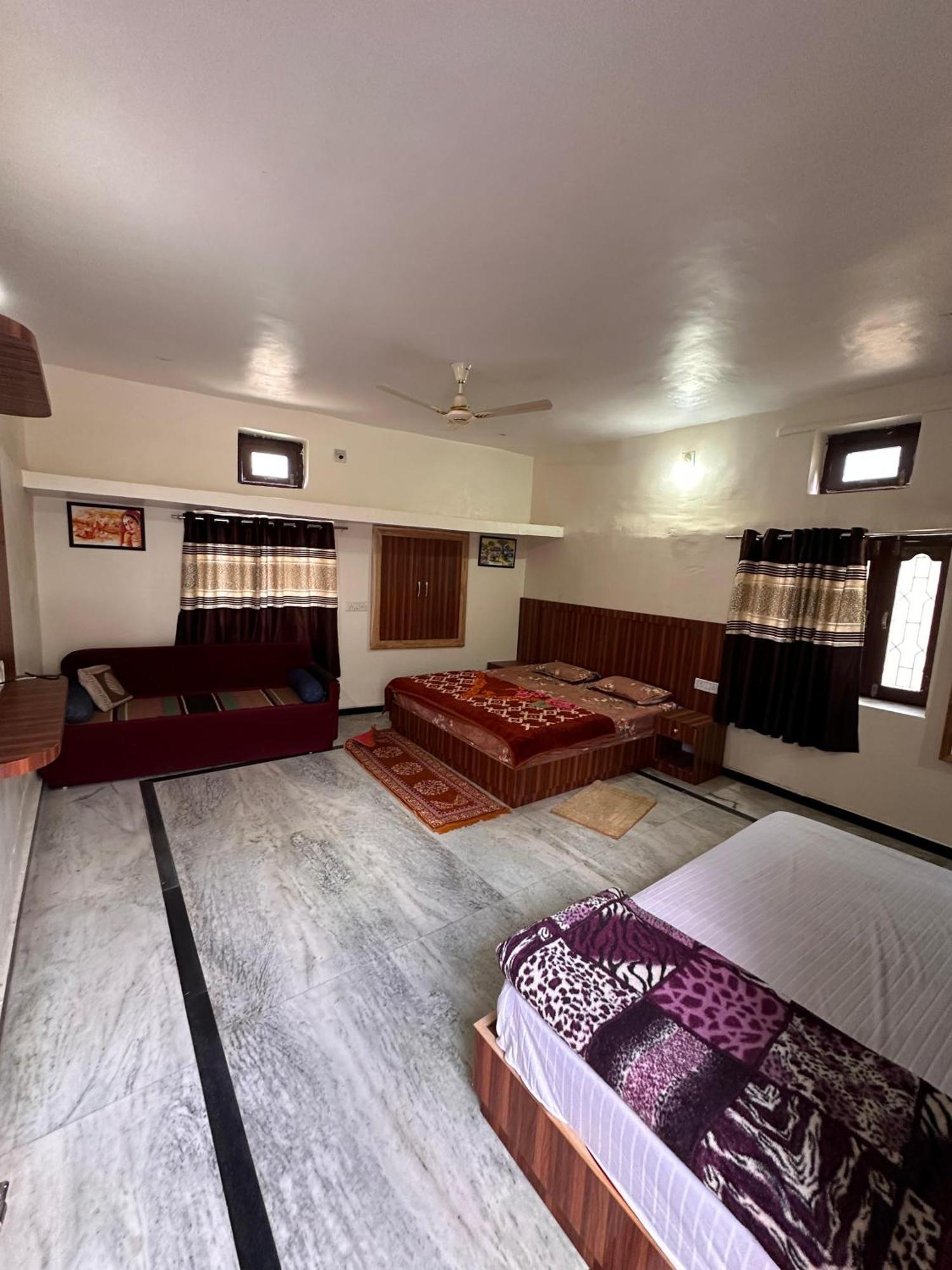 Laxmanji Villas Abu Zewnętrze zdjęcie